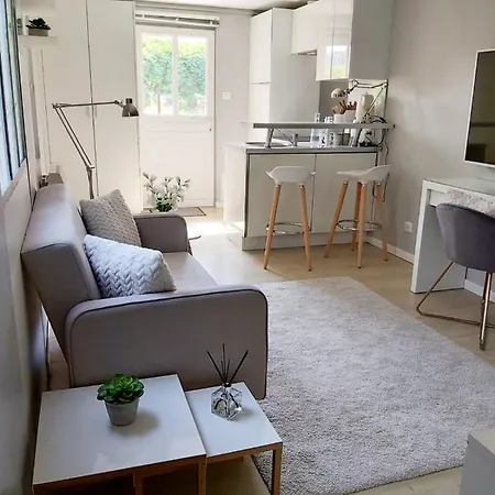 Sur Cour A 9e Mont D'or *