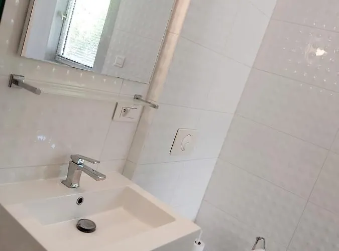 Sur Cour A 9e Mont D'or Lyon